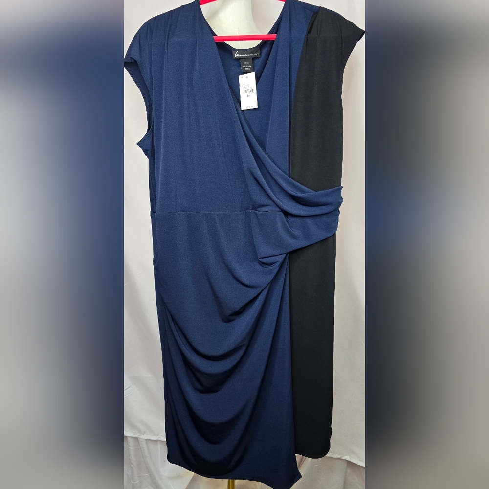Lane Bryant Asymmetrical Navy and Black Dress 22/24, No Sleeves, Gathers On Side